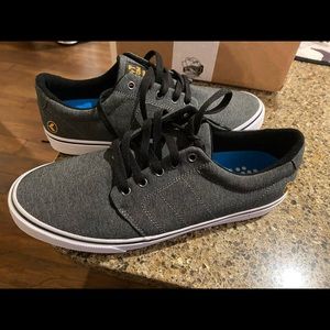 Men’s casual gym shoes